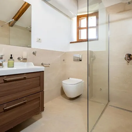 Little Owl Estate - Authentic Istrian Stone *
