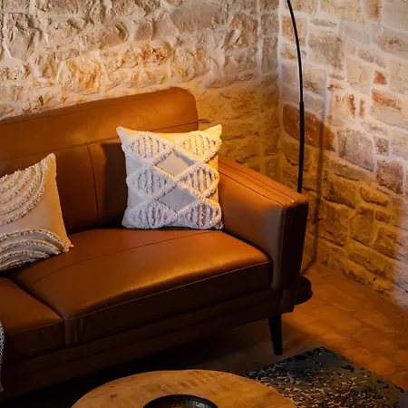 Little Owl Estate - Authentic Istrian Stone