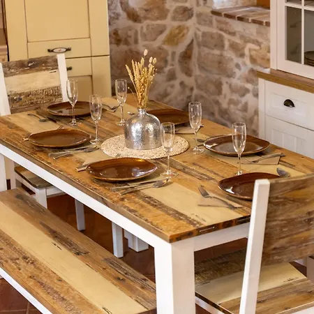 Little Owl Estate - Authentic Istrian Stone Villa *